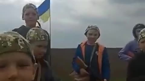 Ucraina: I bambini soldato dell'impunito Zelensky.