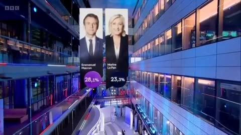 Far-Right Marine Le Pen to face Emmanuel Macron in French Presidential run-off - BBC News