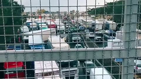 Freedom Convoy - Southern Italy - Blockades in progress everywhere in city like Bari, Lecce, Cerignola, Palermo & many other cities
