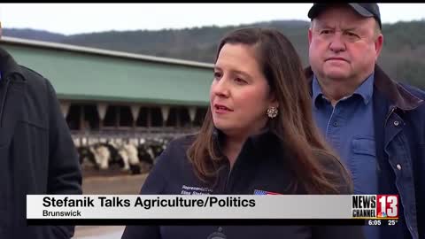 Elise talking ag with NY-21 farmers in Herrington Farms, Brunswick. 02.25.22.