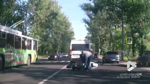 Motorcyclist slips to near carnage || Viral Video UK