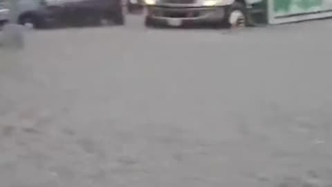 #BREAKING #USA #NewYork One more footage of the floods in New York City.