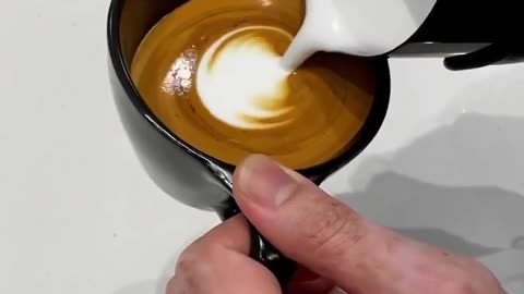 Basic heart latte art 🖤 by Maverick Lee