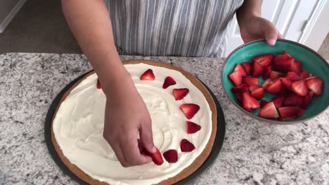 Strawberry Pizza: A Sweet Twist on a Classic Favorite!