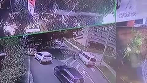 Choque múltiple en Medellín deja un muerto y varios heridos