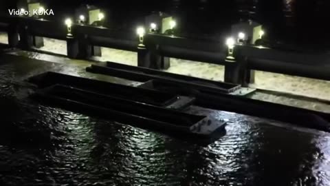 Ohio - 26 Barges “Broke Loose” down Ohio River Closing Two Bridges