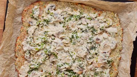 Low-carb funghi supremo pizza 2021