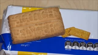 Black and Gold Scotch Finger Biscuits Packshot vs Product