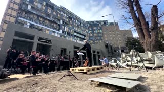 Orchestra plays requiem at Kyiv kids' hospital hit by missile
