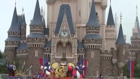 Adorable Micky Mouse Perform Extra Ordinary Show