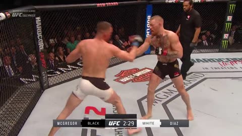 Nate Diaz vs Conor McGregor 1 | FREE FIGHT | UFC 279