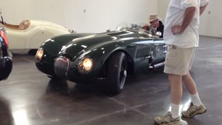 Parking Ultra Rare Vintage Jaguar C-Type