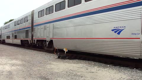 FLORIDAS LONGEST PASSENGER TRAIN AMTRAK AUTO TRAIN LEAVES STATION!!