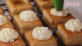 How to cook perfect cakes using puff pastry from the store and whipping cream. Tasty!