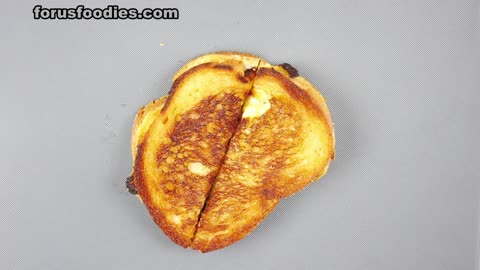 How to Make a GOLDEN and BUTTERY Grilled Cheese Sandwich