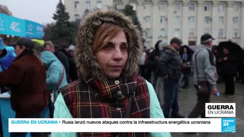 Ucrania denuncia crímenes de guerra en Jesón tras retirada de tropas rusas • FRANCE 24 Español