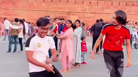 🤤Dance prank in public🤤see the reaction of girl😂😂