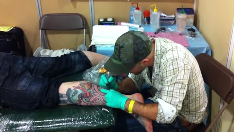 Jesse Smith tattooing @ TattooJam 2011 [Doncaster, UK]