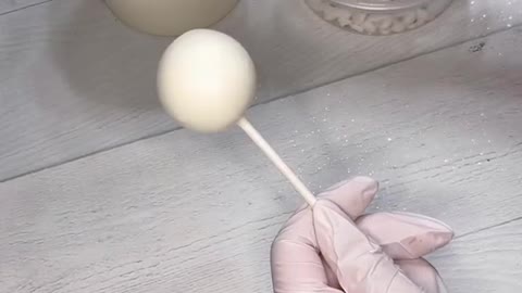 make some mummy cake pops with me