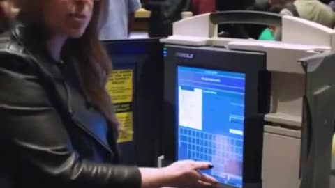 CNN Shows Inside A Hacker Conference Where American Voting Machines Are Examined