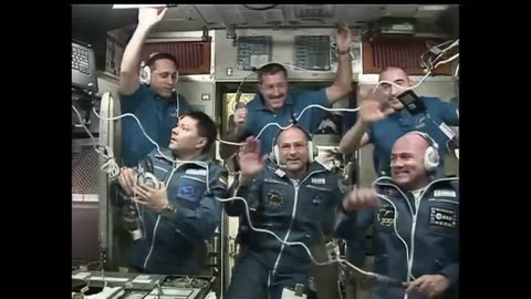 32 Expedition 30 Crew Complete on ISS