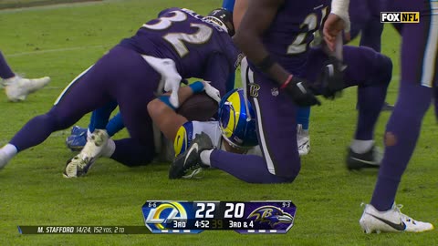 Stafford's high-arcing pass hits Kupp for 32-yard catch-and-run