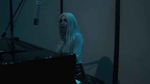 Ava Max - Into Your Arms x Alone, Pt. i Trending video