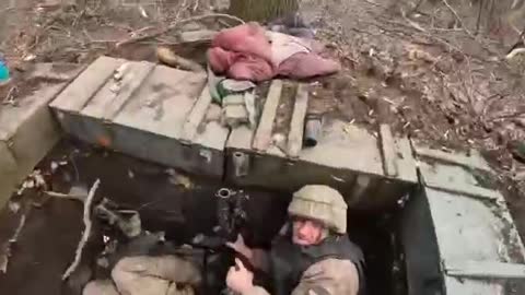 🇷🇺Brother vs. 🇺🇦Brother (Tragedy of a Slavic Civil War) Russian charges Ukrop foxhole