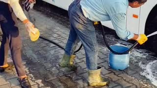 Cleaning bus