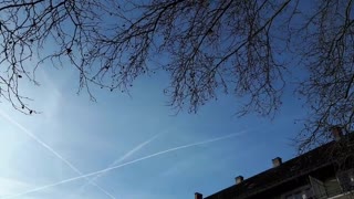 Himmel in Berlin am 30.12.2022 um 13 Uhr