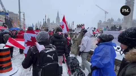 The bad weather in Ottawa isn’t stopping freedom protestors from letting Trudeau know what they think