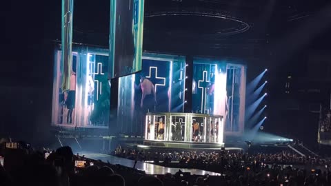 Kabała pokazała na koncercie Madonny co ma w planach dla świata