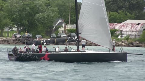 Mockingbird Sailboat Heading Up To The 2023 Mackinac Race