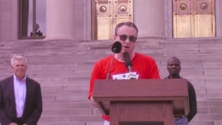 Scott Grey of Reopen Arkansas during a rally to end COVID Mandates in Arkansas