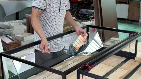High-end jewelry showcase manufacturing glass installation process