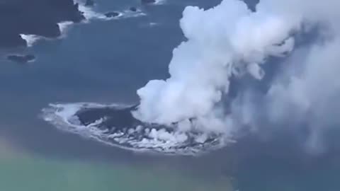 #BREAKING – A undersea volcano erupting on the coast of the Sea of #Japan