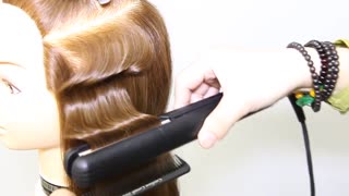 Easy hollywood curls with flat iron