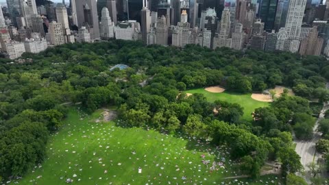 Central Park, one of New York's favorite tourism centers, was photographed from the air