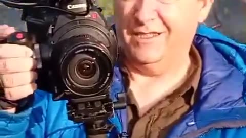 Incredible interaction between an Irish man and RTE journalist Barry O'Kelly.