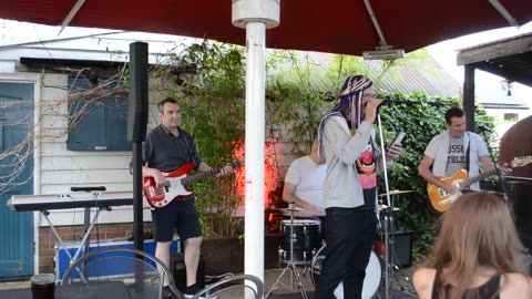 Me singing Dont look back in Anger Oasis. with open mic band