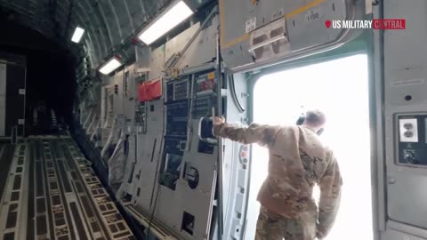 See How U.S. Air Force C-17 Globemaster III Crews Airman Rush For Quick Takeoff