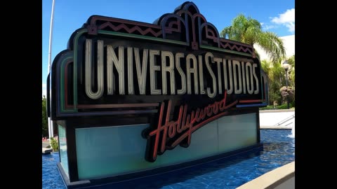 Universal Studios Hollywood California - Super Nintendo World, Jurassic World, Full Backlot Tour