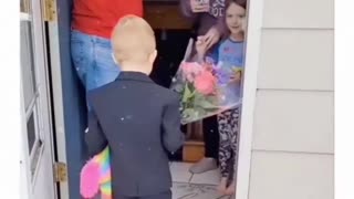 Proposing his girlfriend and shocked her parents 😳