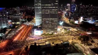 Drone video captures pro-Netanyahu counter-protest