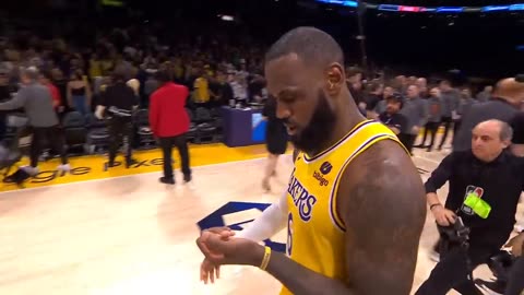 Jamal Murray stops LeBron James on tying shot to sweep Lakers in Game 4