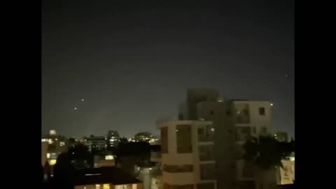 Palestinian militants fire hundreds of missiles at Israel after Gaza air strikes