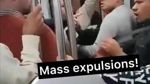 Muslims caught stealing on the subway in Rome attack Italian families