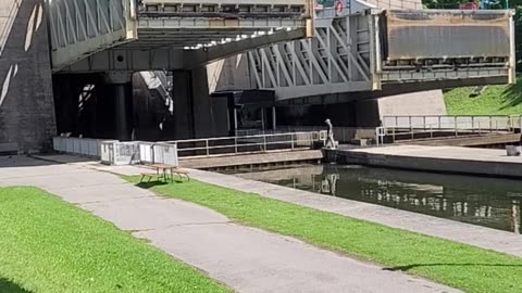 Historic boat lift lock in action