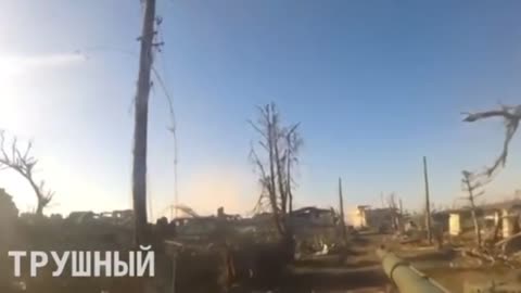 GoPro: Russian T-90 Eats Landmine