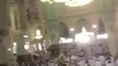 Basheer Jones inside Makkah Mosque in Saudi Arabia - Non-Muslim Can Not Enter